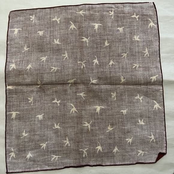 BUNDLE OF 8  NAPKINS 15X16‎ - Picture 4 of 6